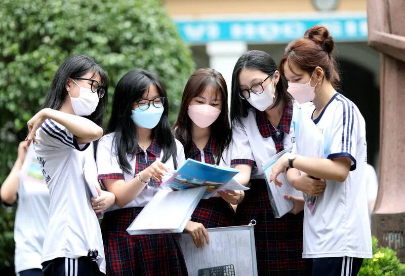 Để áp dụng cách tính điểm thi tốt nghiệp THPT năm 2026 chính xác, thí sinh nên lần lượt kiểm tra điểm thi, học bạ, điểm cộng và điều kiện điểm liệt
