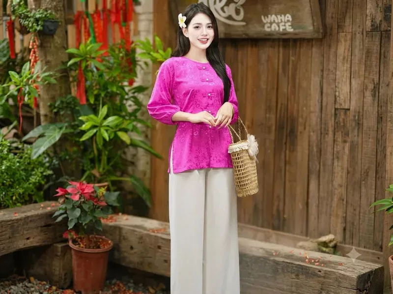 Áo bà ba mộc mạc, gần gũi với đời sống sông nước miền Nam.